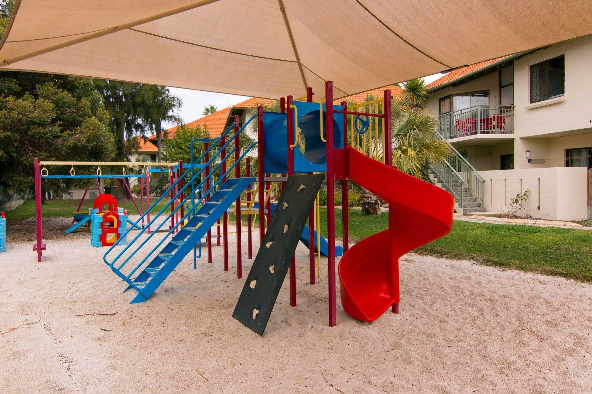 Mandurah Family Resort Bagian luar foto